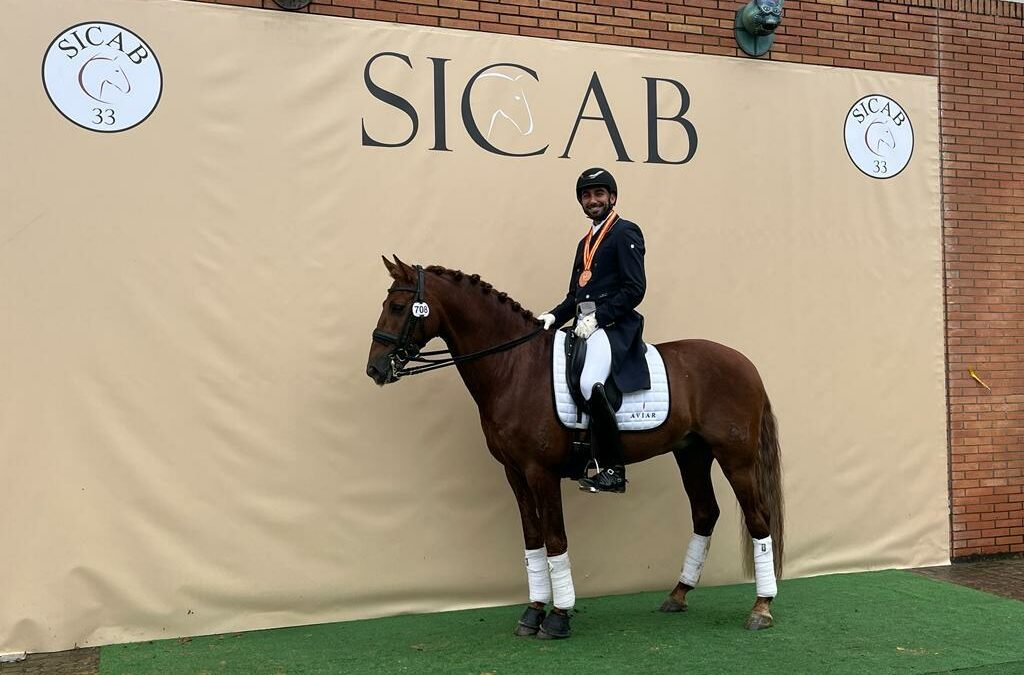 Félix Álvarez Luis y su caballo “Resultón Nadales II” obtienen valiosos resultados en el SICAB 2023