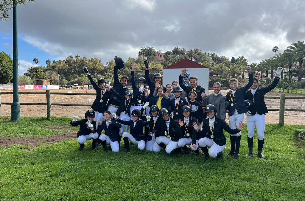 Adrián Díaz Llorca logra el triunfo en San Jorge durante el concurso territorial de doma clásica y paralímpica Bandama en el Real Club de Golf de Las Palmas