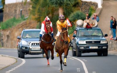 Emoción y velocidad en la gran jornada de carreras tradicionales de caballos en la Villa de Moya  