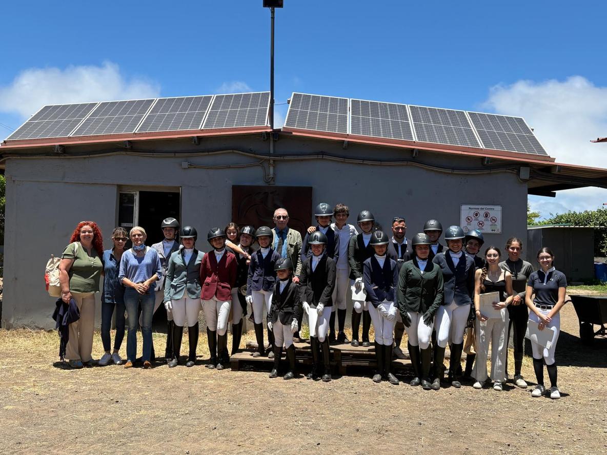 Jóvenes talentos de la hípica protagonizan el concurso territorial de doma clásica y paralímpica celebrado en CHER-Centro Hípico El Rocío del pasado 21 de junio