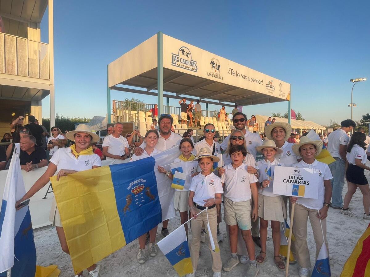 Tres deportistas canarias representan a las Islas en el Campeonato de España de Menores de Doma Clásica